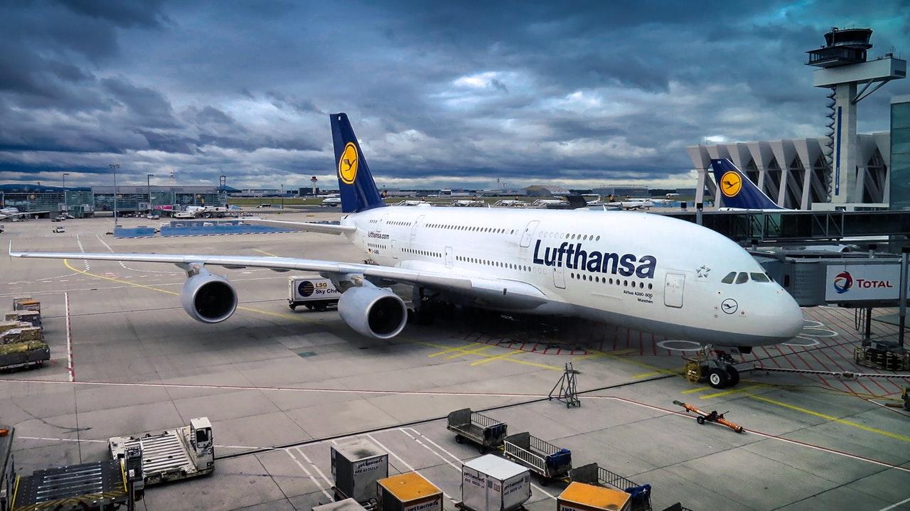 21 Ways to Speak to Someone at Lufthansa: A Step